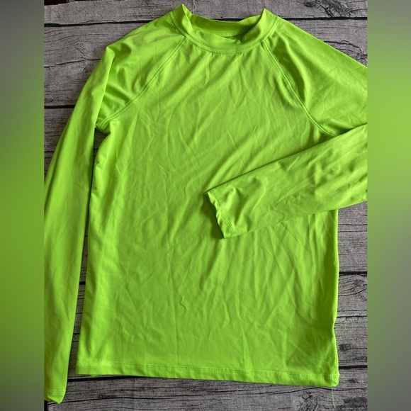 Like new. Rash guard - Boys XL (16). - Picture 1 of 2